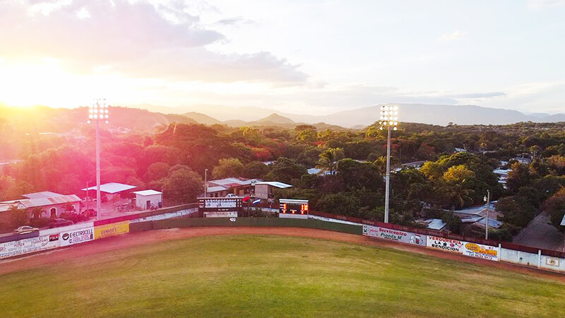 estadio-beisbol-somoto-inauguracion-luminarias
